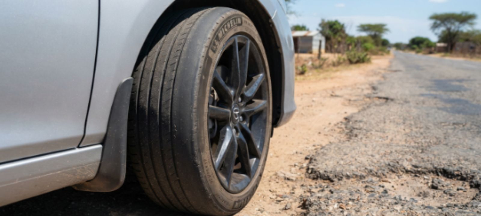 Pneu a Gastar Mais do Lado de Fora Causas Comuns nas Estradas de Moçambique
