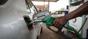 Colocou diesel num carro a gasolina por engano em Moçambique Saiba o que acontece ao motor, os componentes em risco e o que fazer para evitar danos graves